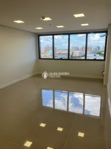Sala Comercial para alugar, 39m² no Passo da Areia, Porto Alegre