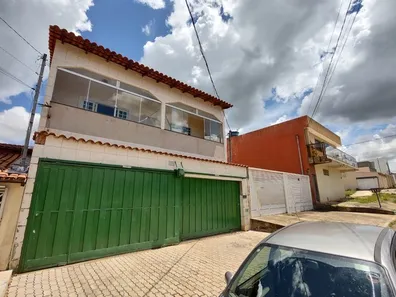 Casa com 4 Quartos à venda, 240m² no Setor Tradicional, Brasília