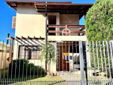Casa com 3 Quartos para alugar, 140m² no Carianos, Florianópolis