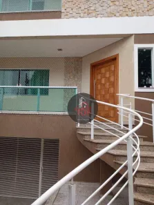 Sobrado com 4 Quartos à venda, 240m² no Vila Camilópolis, Santo André