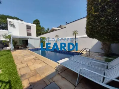 Sobrado com 4 Quartos à venda, 471m² no Bela Aliança, São Paulo