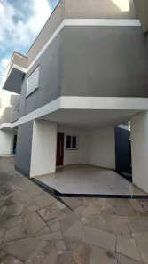Casa de Condomínio com 3 Quartos para alugar, 112m² no Igara, Canoas