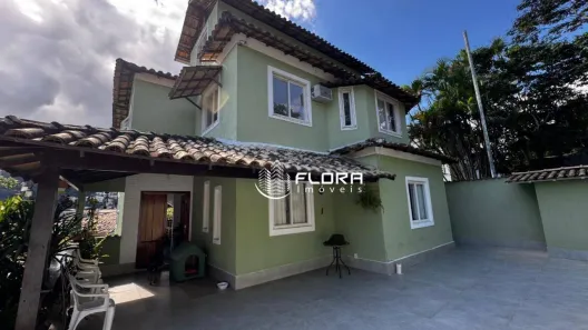 Casa com 3 Quartos à venda, 200m² no Piratininga, Niterói