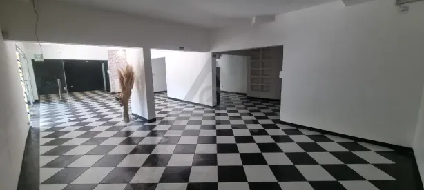 Imóvel Comercial com 2 Quartos para alugar, 450m² no Vila Sônia (Sousas), Campinas