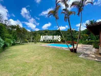 Casa com 3 Quartos à venda, 300m² no Grama, Juiz de Fora