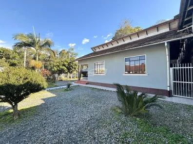 Casa com 3 Quartos para alugar, 150m² no Passo Manso, Blumenau