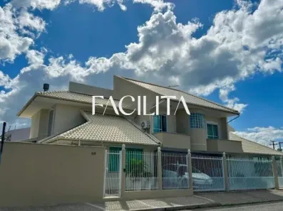 Casa com 3 Quartos para alugar, 135m² no Pagani, Palhoça