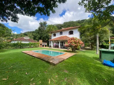 Casa de Condomínio com 5 Quartos à venda, 220m² no Pedro do Rio, Petrópolis