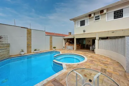 Sobrado com 4 Quartos à venda, 225m² no Jardim Barra de Jangada, Peruíbe