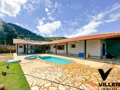 Fazenda/Sítio com 3 Quartos à venda, 1000m² no Centro, Socorro