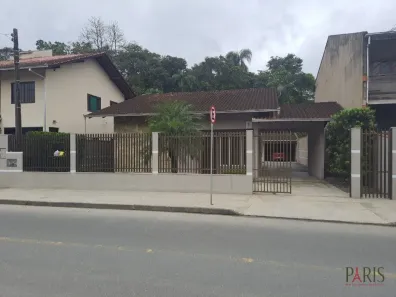 Casa com 3 Quartos à venda, 200m² no Santa Catarina, Joinville