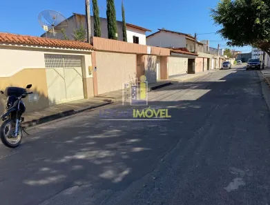 Casa com 3 Quartos à venda, 90m² no Candeias, Vitória da Conquista
