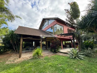 Casa com 3 Quartos à venda, 241m² no Campeche, Florianópolis