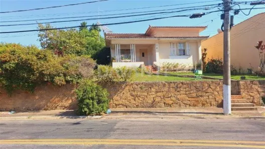 Casa com 3 Quartos à venda, 202m² no Centro, Vinhedo