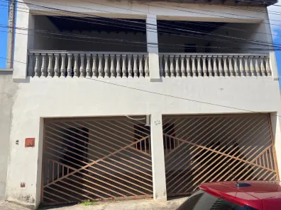 Sobrado com 3 Quartos à venda, 227m² no Parque São Camilo, Itu