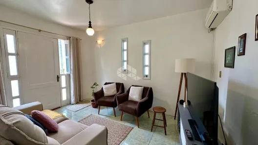 Casa com 2 Quartos à venda, 79m² no Pé de Plátano, Santa Maria