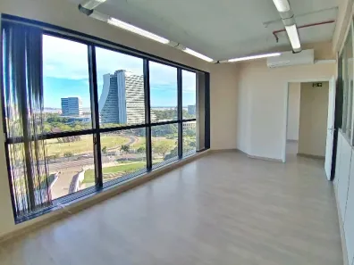 Sala Comercial para alugar, 65m² no Centro Histórico, Porto Alegre