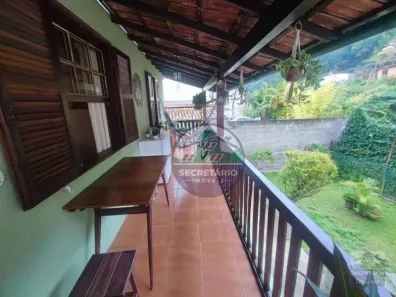 Casa com 3 Quartos à venda, 230m² no Itaipava, Petrópolis