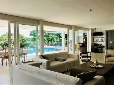 Casa de Condomínio com 4 Quartos para alugar, 550m² no Nova Fazendinha, Carapicuíba