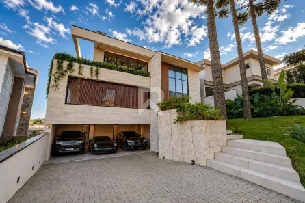 Casa com 4 Quartos para alugar, 635m² no Campo Comprido, Curitiba