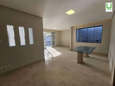 Casa com 3 Quartos à venda, 250m² no São Lucas, Belo Horizonte