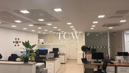 Prédio Comercial para alugar, 420m² no Jardim da Glória, São Paulo