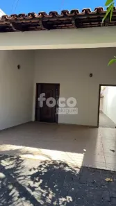 Casa com 3 Quartos para alugar, 290m² no Santa Mônica, Uberlândia