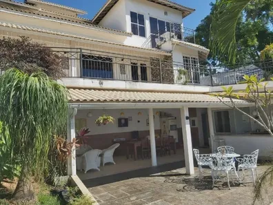 Casa de Condomínio com 4 Quartos à venda, 470m² no Badu, Niterói