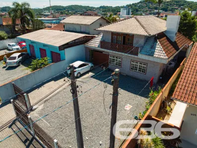Sobrado com 4 Quartos à venda, 200m² no Boehmerwald, Joinville