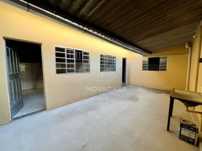 Casa com 2 Quartos para alugar, 80m² no São Benedito, Santa Luzia