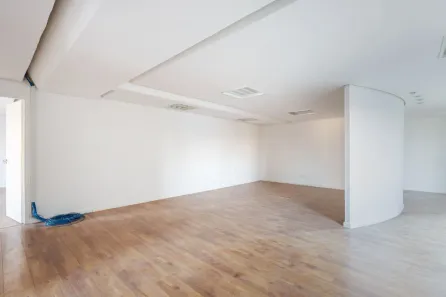 Ponto Comercial para alugar, 50m² no Cidade Monções, São Paulo