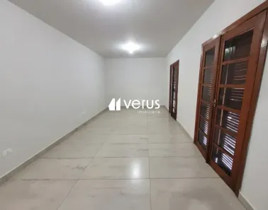 Casa com 5 Quartos para alugar, 298m² no Tabajaras, Uberlândia