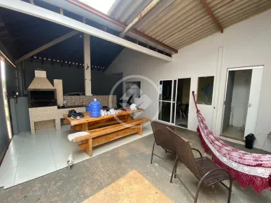 Casa com 2 Quartos à venda, 182m² no Novo Mundo, Várzea Grande