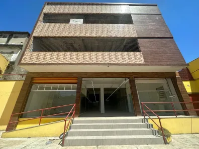Prédio Comercial com 1 Quarto para alugar, 2400m² no Ramos, Rio de Janeiro