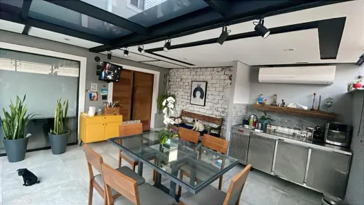Casa com 2 Quartos à venda, 138m² no Chácara Quiriri, Carapicuíba
