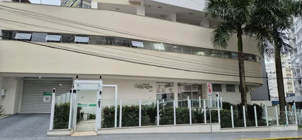 Apartamento com 2 Quartos à venda, 65m² no Centro, Florianópolis