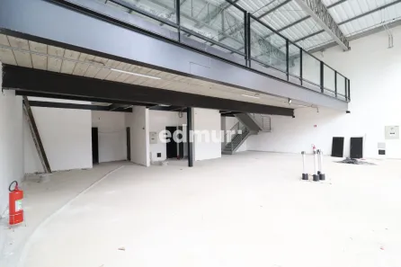 Prédio Comercial para alugar, 300m² no Vila Assunção, Santo André