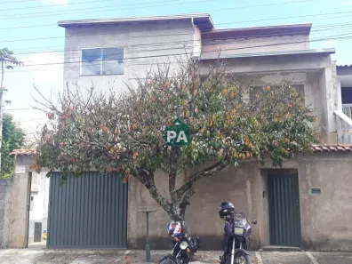 Casa com 2 Quartos à venda, 196m² no Jardim das Azaléias, Poços de Caldas