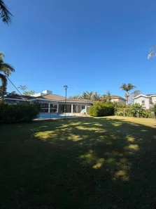 Casa com 3 Quartos para alugar, 350m² no Caguassu, Sorocaba
