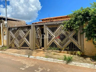 Casa com 3 Quartos à venda, 250m² no Setor Estrela Dalva, Goiânia