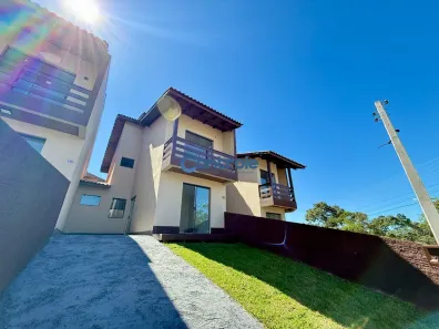 Sobrado com 3 Quartos à venda, 94m² no Serraria, São José