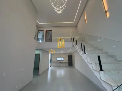 Sobrado com 4 Quartos à venda, 230m² no Parque Anhanguera, Goiânia