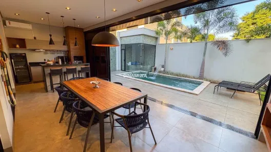 Casa de Condomínio com 4 Quartos à venda, 260m² no Parque das Américas, Uberaba