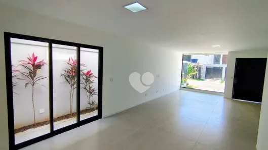 Casa de Condomínio com 3 Quartos à venda, 290m² no Vargem Pequena, Rio de Janeiro