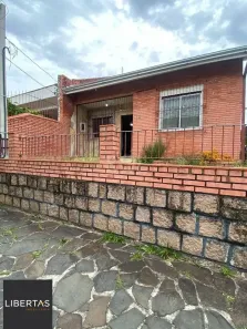 Casa com 2 Quartos à venda, 66m² no Passo da Areia, Porto Alegre