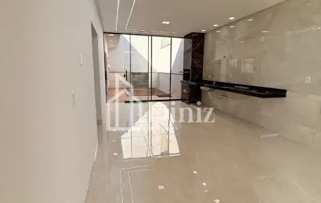 Casa com 3 Quartos à venda, 132m² no Parque Brasília, Anápolis