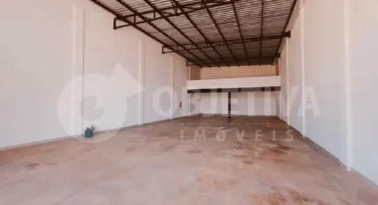 Galpão/Depósito/Armazém para alugar, 360m² no Custódio Pereira, Uberlândia