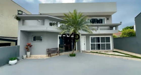 Sobrado com 3 Quartos à venda, 361m² no São Braz, Curitiba