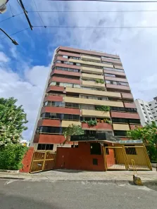 Apartamento com 3 Quartos para alugar, 120m² no Pituba, Salvador