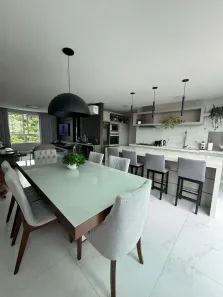 Apartamento com 4 Quartos para alugar, 140m² no Pioneiros, Balneário Camboriú